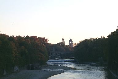 The Isar with the Deutsches Museum in the distance