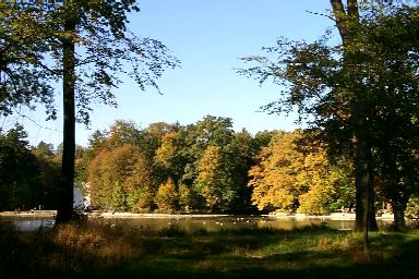 Another view over the same lake