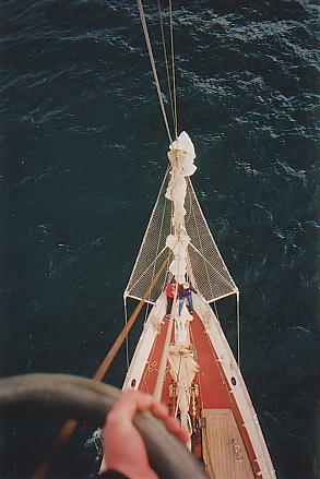 Picture of the view down from a crowsnest on a tall ship