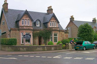 Picture of Royston Guest House in Inverness, Armin and his car standing in front of it