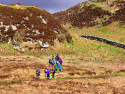 Picture of walkers near Solam