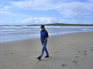 Picture of Imke walking on the beach in Machir Bay