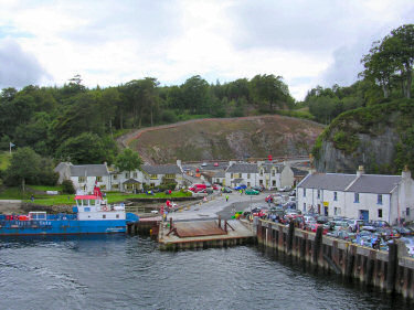 Picture of Port Askaig as seen from the ferry