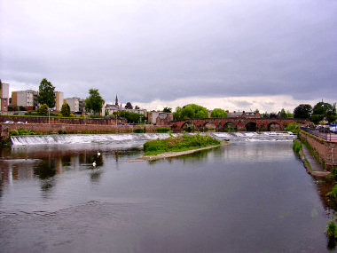 Picture of a view over the River Nith towards Devorgilla Bridge