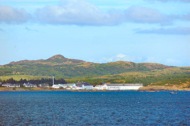 Picture of Laphroaig distillery seen from the ferry