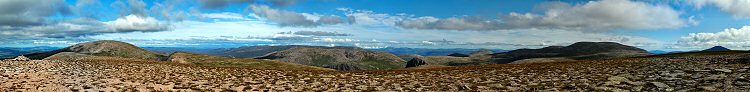 Picture of a panoramic view over a mountain plateau