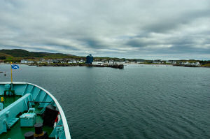 Picture of a ship entering a harbour, seen from the ship