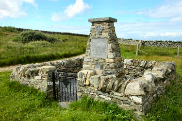 Picture of a memorial for the victims of the sinking of the Exmouth