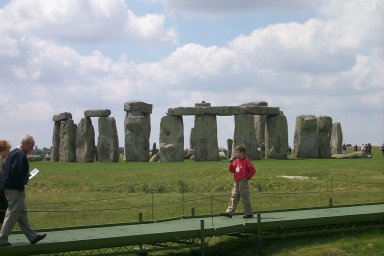 People in front of Stonehenge