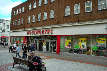 Picture of the Woolworths store in September 2006