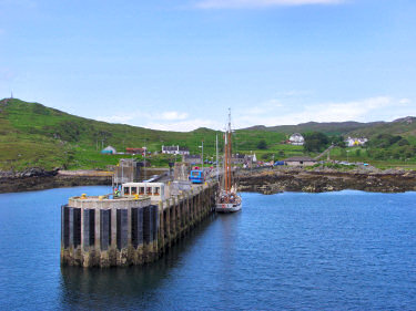Picture of a pier and some houses